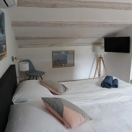 Cubani Bed & Breakfast